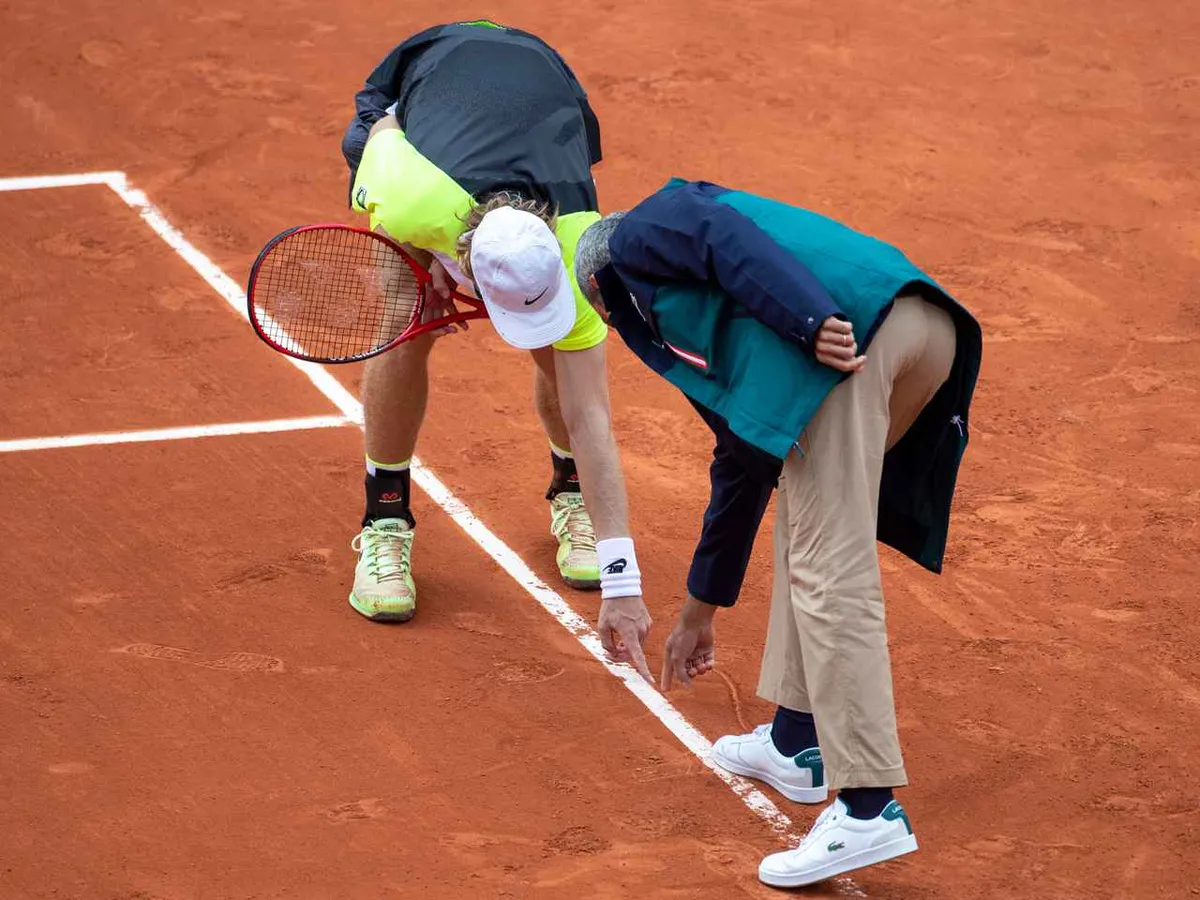 Tennis terre battue annonce trace litige